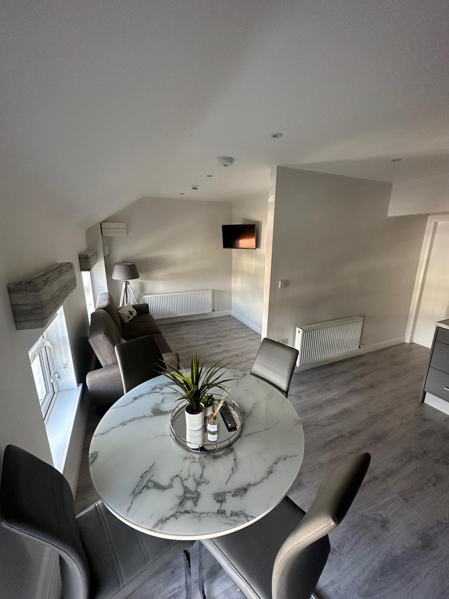 Westland Suites - Stylish, Modern, Elegant, Central Apartments A ロンドンデリー エクステリア 写真