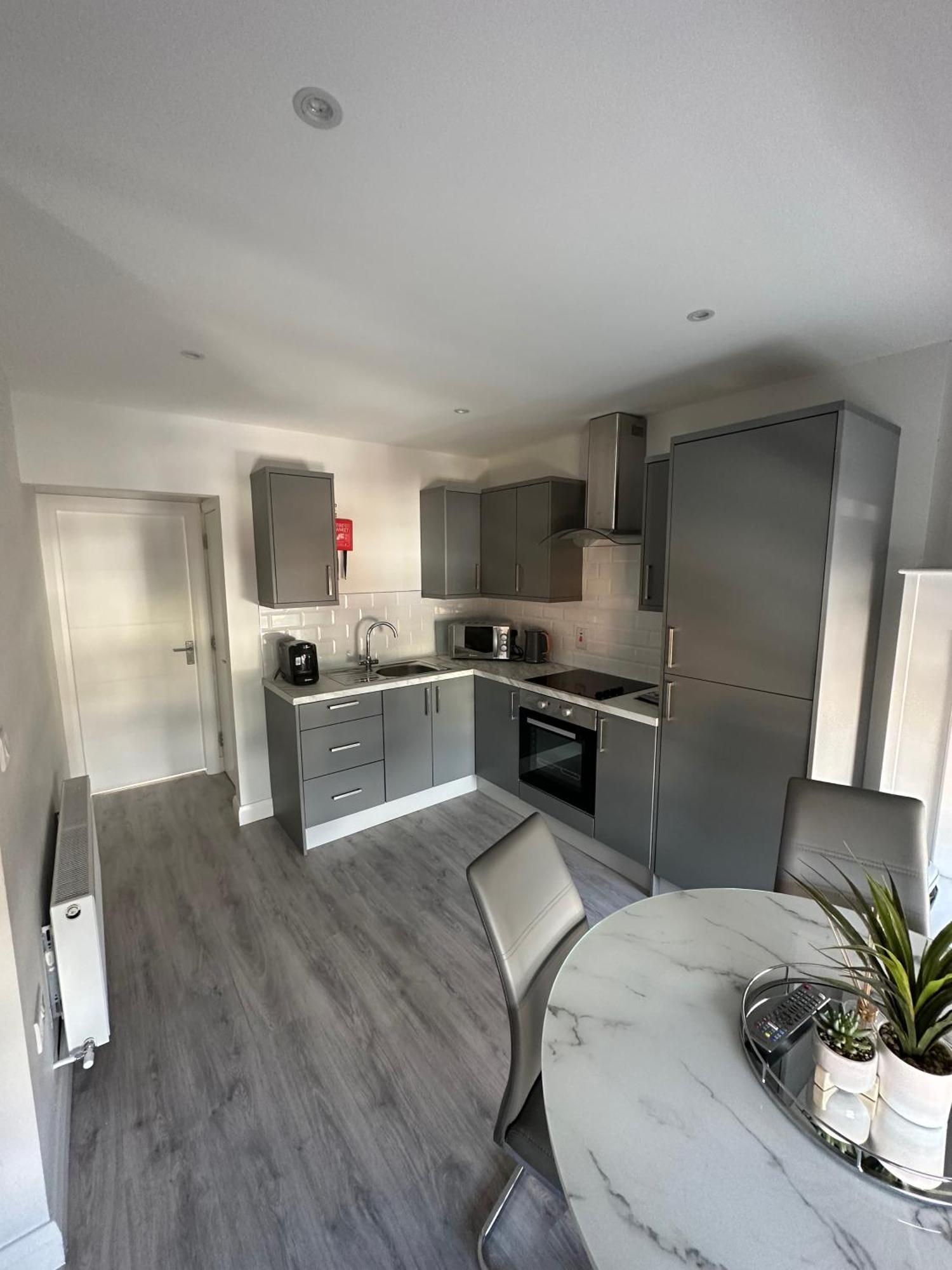 Westland Suites - Stylish, Modern, Elegant, Central Apartments A ロンドンデリー エクステリア 写真